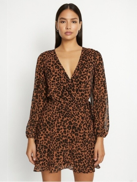 Gianni Bini Dresses & Skirts - Gianni Bini Avery Leopard Long Sleeve Wrap Dress